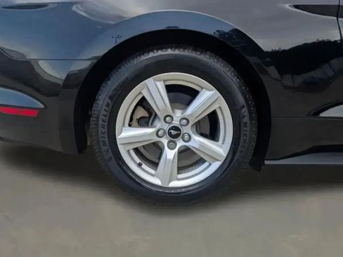 Used 2016 Ford Mustang Coupe RWD image 11