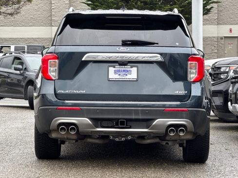 Certified 2022 Ford Explorer Platinum w/ Equipment Group 601A image 5