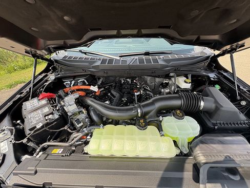 New 2026 Ford F150 Lariat w/ Equipment Group 501A Mid AWD/4WD image 13