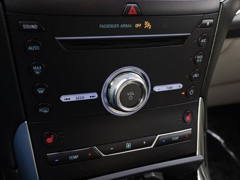 Used 2019 Ford Edge Titanium w/ Cold Weather Package AWD/4WD image 27