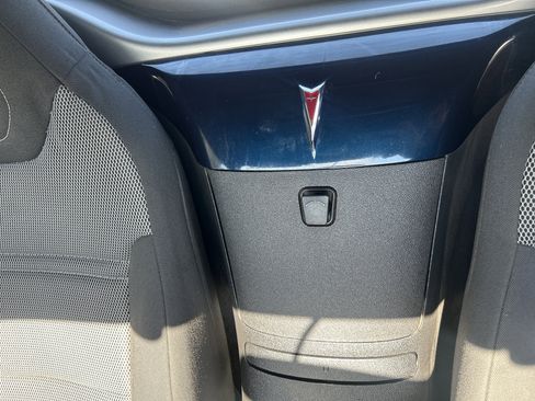 Used 2007 Pontiac Solstice w/ Preferred Package image 31