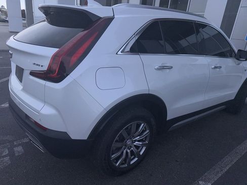 Used 2022 Cadillac XT4 Premium Luxury w/ Enhanced Visibility Package image 8