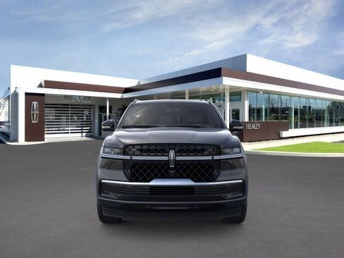 New 2026 Lincoln Navigator Reserve w/ Jet Appearance Package image 6