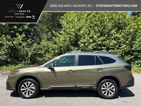 Used 2021 Subaru Outback Premium AWD/4WD image 1