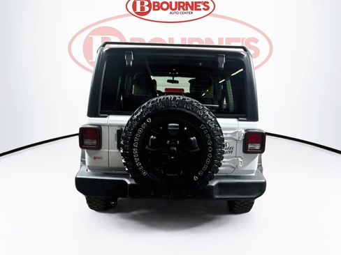 Used 2022 Jeep Wrangler Unlimited Sport AWD/4WD image 6