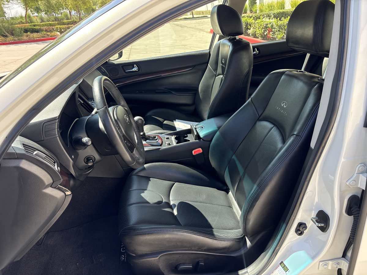 Used 2012 INFINITI G37 Journey w/ Premium Pkg RWD image 19