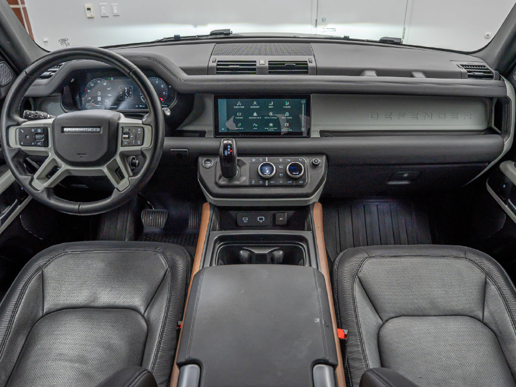 Used 2024 Land Rover Defender 110 X-Dynamic SE AWD/4WD image 34
