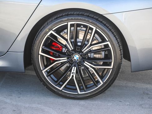 Used 2021 BMW M550i xDrive w/ Executive Package AWD/4WD image 11