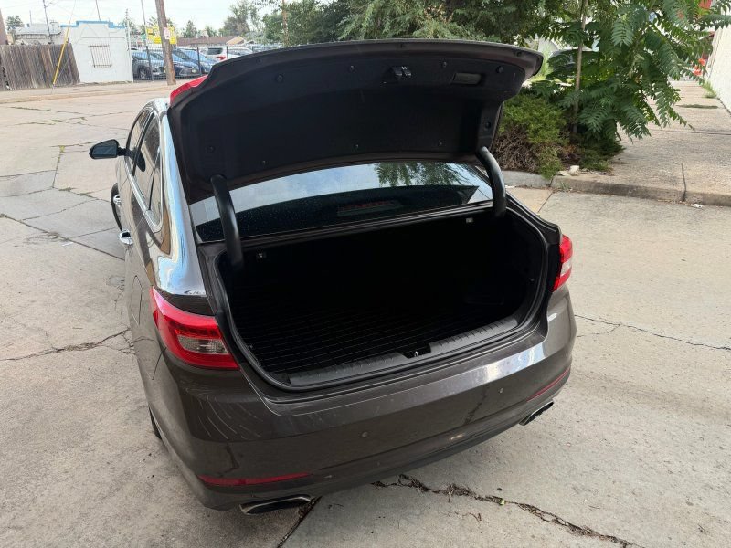 Used 2015 Hyundai Sonata Limited w/ Option Group 06 FWD image 19