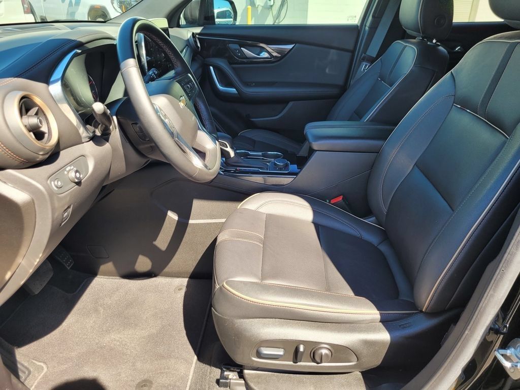 Used 2024 Chevrolet Blazer Premier FWD image 15