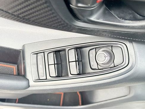 Used 2021 Subaru Crosstrek 2.0i Premium w/ Moonroof Package image 9