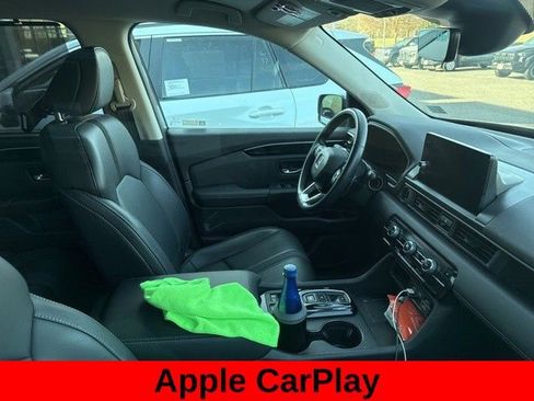 Used 2024 Honda Pilot EX-L image 6