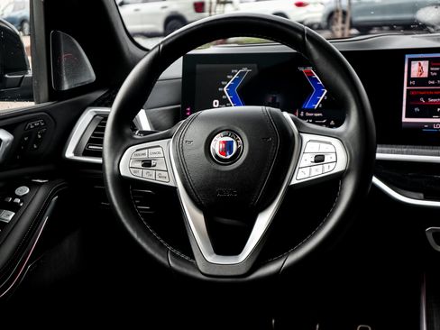 Used 2025 BMW ALPINA XB7 AWD/4WD image 18