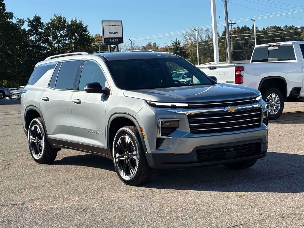 New 2027 Chevrolet Traverse LT w/ Driver Confidence Package AWD/4WD image 2