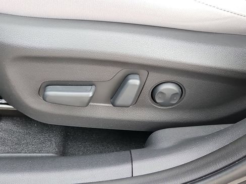 Used 2023 Hyundai Kona SE FWD image 18