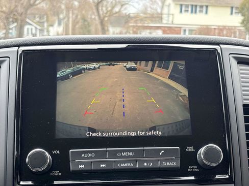 Used 2023 Nissan Titan SV w/ SV Convenience Package image 22