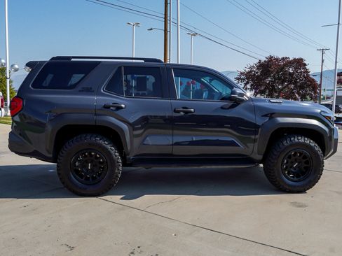 Certified 2026 Toyota 4Runner TRD Off-Road Premium AWD/4WD image 9