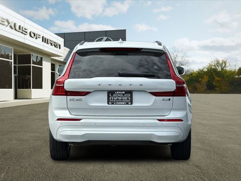 Used 2022 Volvo XC60 B5 Momentum w/ Advanced Package AWD/4WD image 9