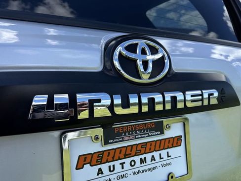 Used 2024 Toyota 4Runner TRD Off-Road Premium w/ Moonroof Package AWD/4WD image 33