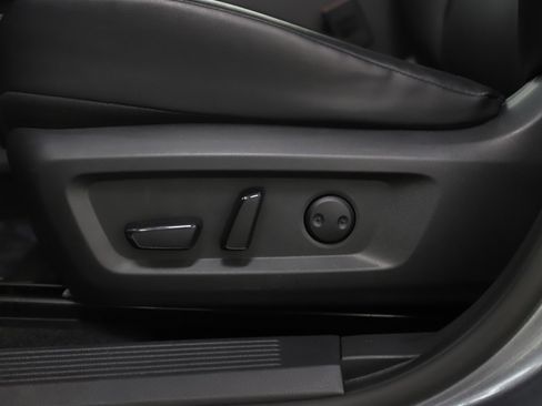 Used 2023 Nissan Rogue SV w/ SV Premium B Package image 29