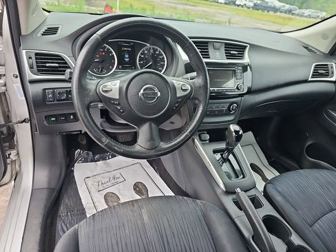 Used 2016 Nissan Sentra SV FWD image 21