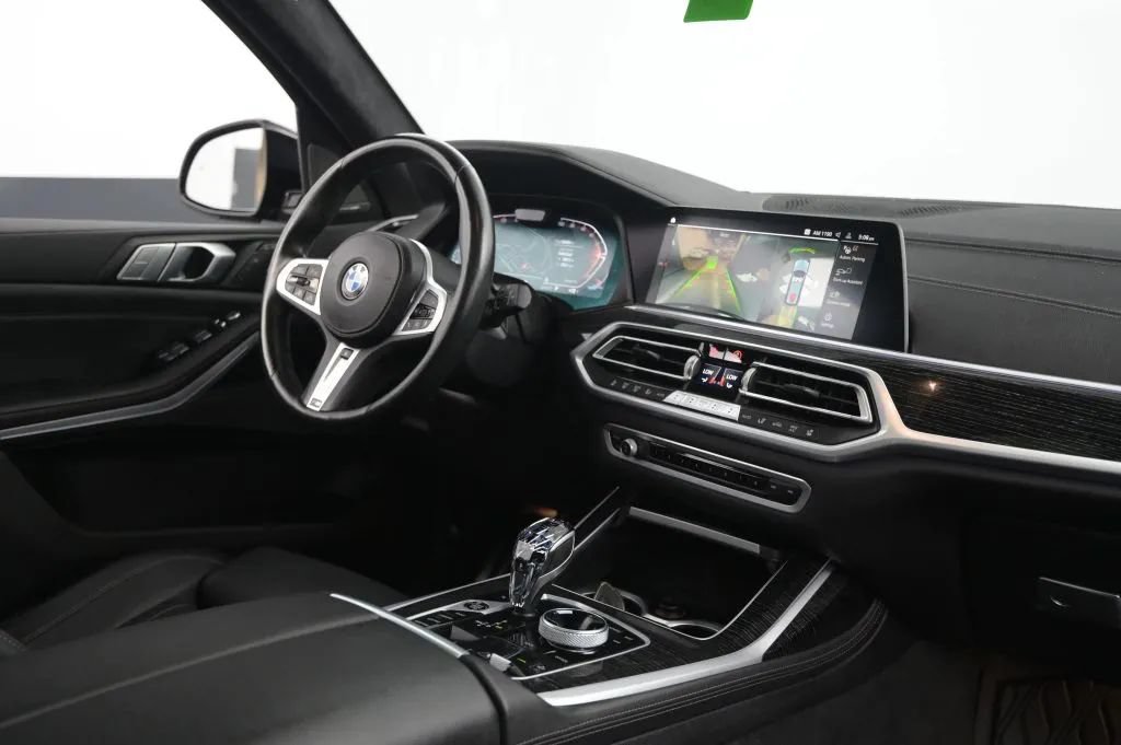 Used 2021 BMW X7 xDrive40i w/ M Sport Package AWD/4WD image 55
