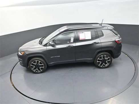 Used 2018 Jeep Compass Limited w/ Safety & Security Group image 22