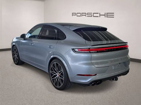 Used 2026 Porsche Cayenne S AWD/4WD image 3