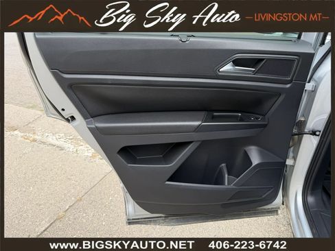 Used 2019 Volkswagen Atlas SE w/ Towing Package AWD/4WD image 16