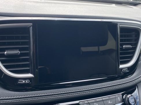 New 2026 Chrysler Pacifica Select image 21