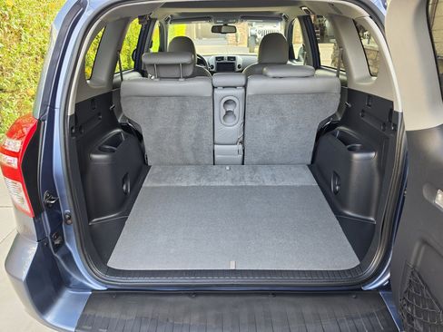 Used 2010 Toyota RAV4 Limited AWD/4WD image 6