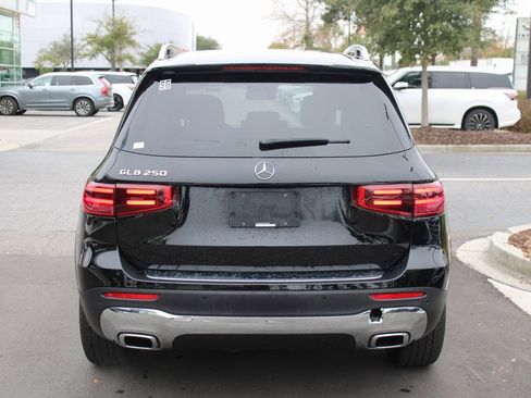 Certified 2025 Mercedes-Benz GLB 250 image 5