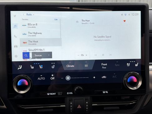 Used 2026 Lexus GX 550 w/ Accessory Package (2T) image 29