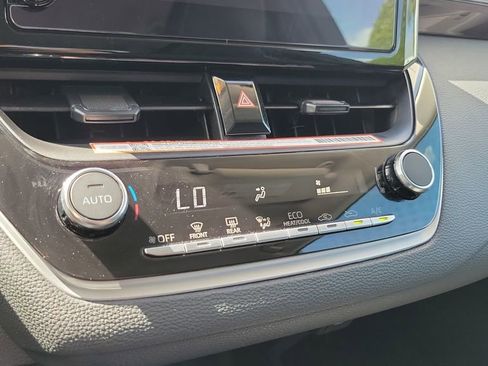 Certified 2025 Toyota Corolla LE FWD image 18