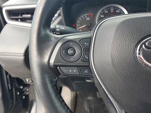 Used 2022 Toyota Corolla Cross LE image 16