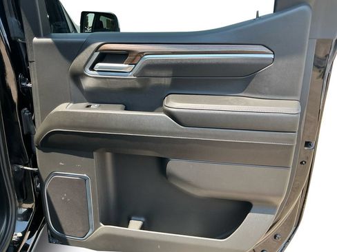 Used 2025 Chevrolet Silverado 1500 LT AWD/4WD image 18