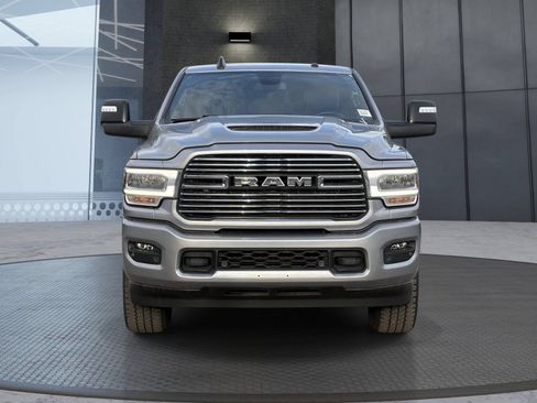 Used 2023 RAM 2500 Laramie AWD/4WD image 8