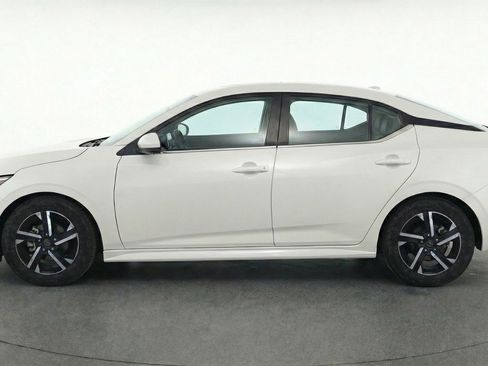 Used 2025 Nissan Sentra SV image 5