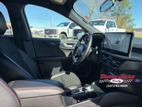 Used 2025 Ford Escape ST-Line w/ Equipment Group 301A image 9