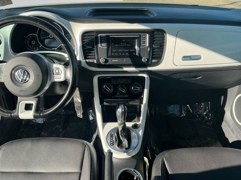 Used 2019 Volkswagen Beetle 2.0T S image 10