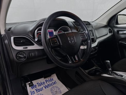 Used 2018 Dodge Journey SE image 9