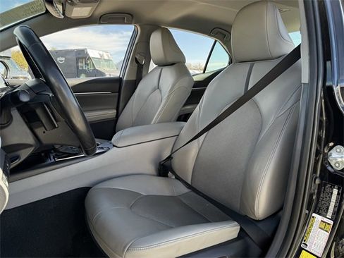 Used 2023 Toyota Camry XSE image 27