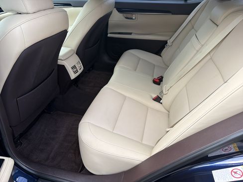 Used 2018 Lexus ES 350 w/ Accessory Package 2 FWD image 20