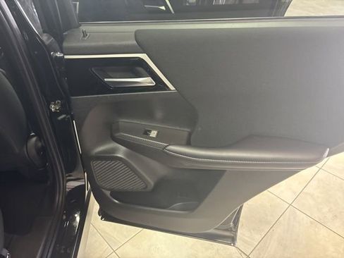 Used 2024 Mitsubishi Outlander ES FWD image 9