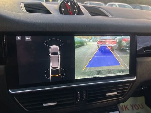 Used 2020 Porsche Cayenne image 28