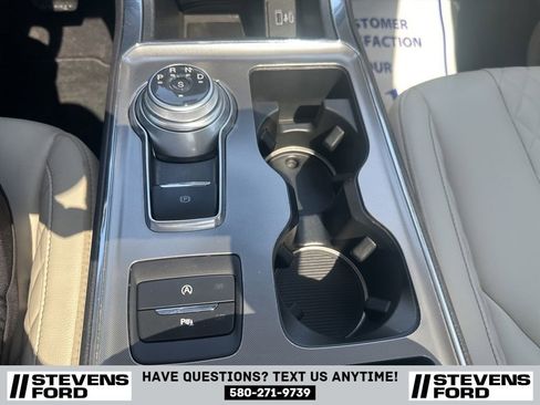 Used 2024 Ford Edge Titanium image 24