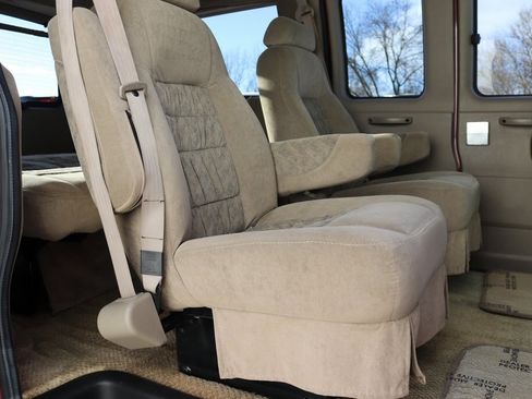Used 2007 Chevrolet Express 1500 w/ Preferred Equipment Group image 34
