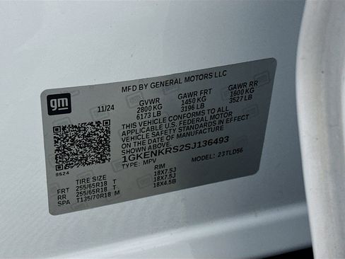 Used 2025 GMC Acadia Elevation image 12