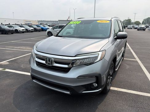 Used 2021 Honda Pilot Touring image 2