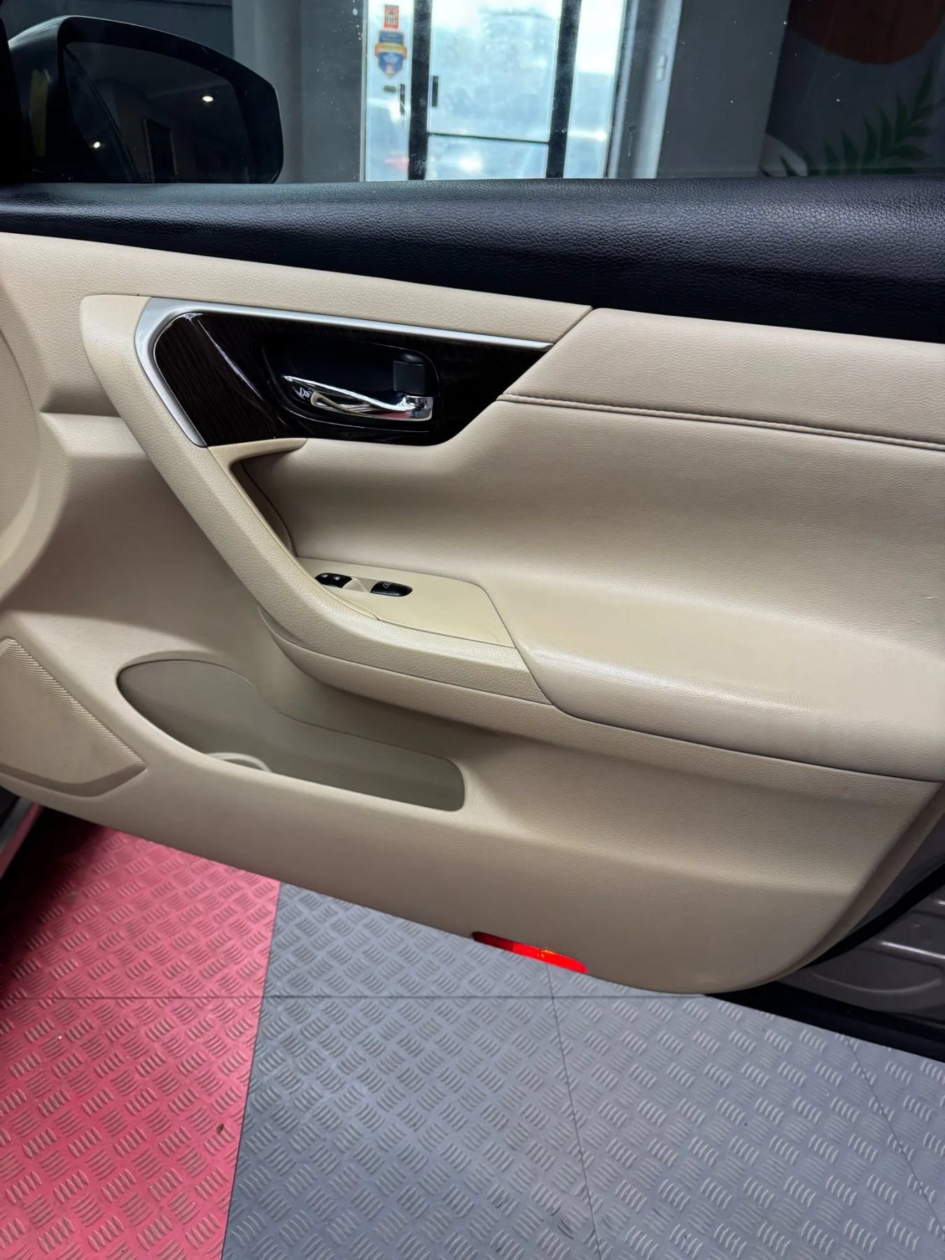 Used 2015 Nissan Altima 2.5 SL w/ Technology Package FWD image 23
